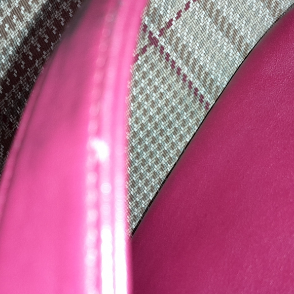 🌺PERLINA RED LEATHER TUBULAR Handbag - Picture 9 of 9